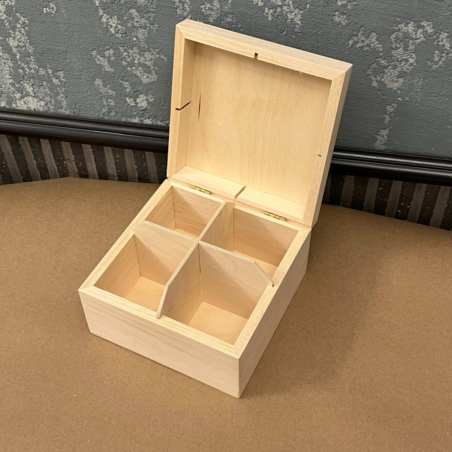 Чайная шкатулка на 4 отделения