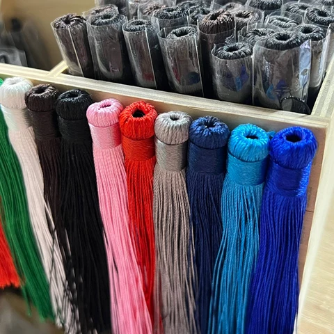 Кисть декоративная без петли 13 см