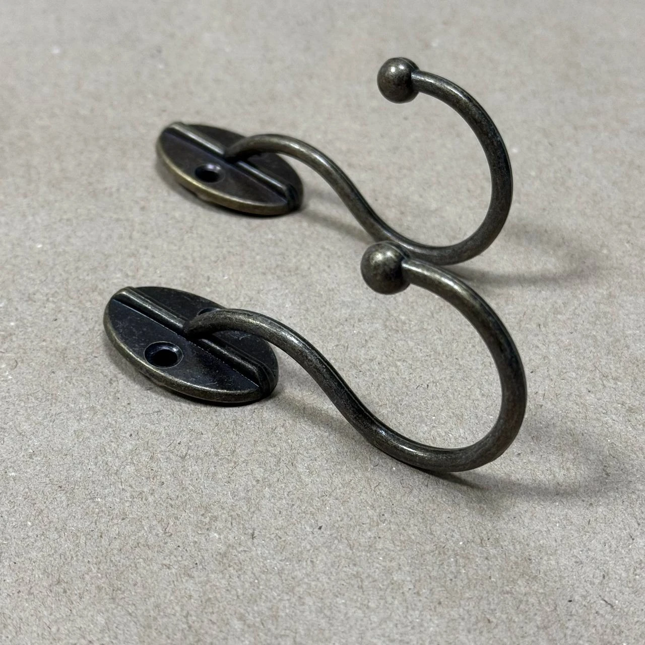 Крючок №5 металлический 9 х 5 см 2шт/упак