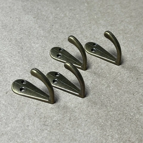 Крючок №8 металлический 3,5 х 2,5 см 4шт/упак