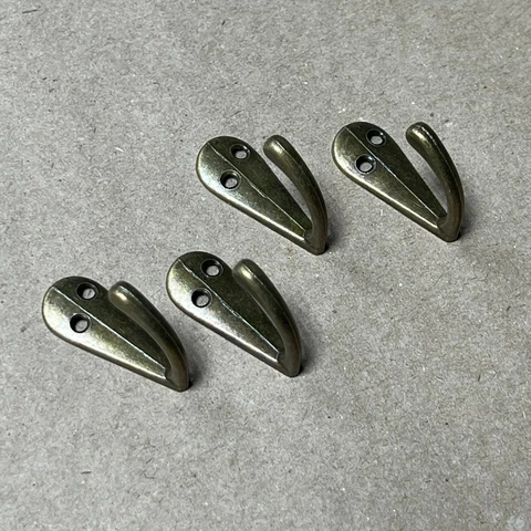 Крючок №8 металлический 3,5 х 2,5 см 4шт/упак