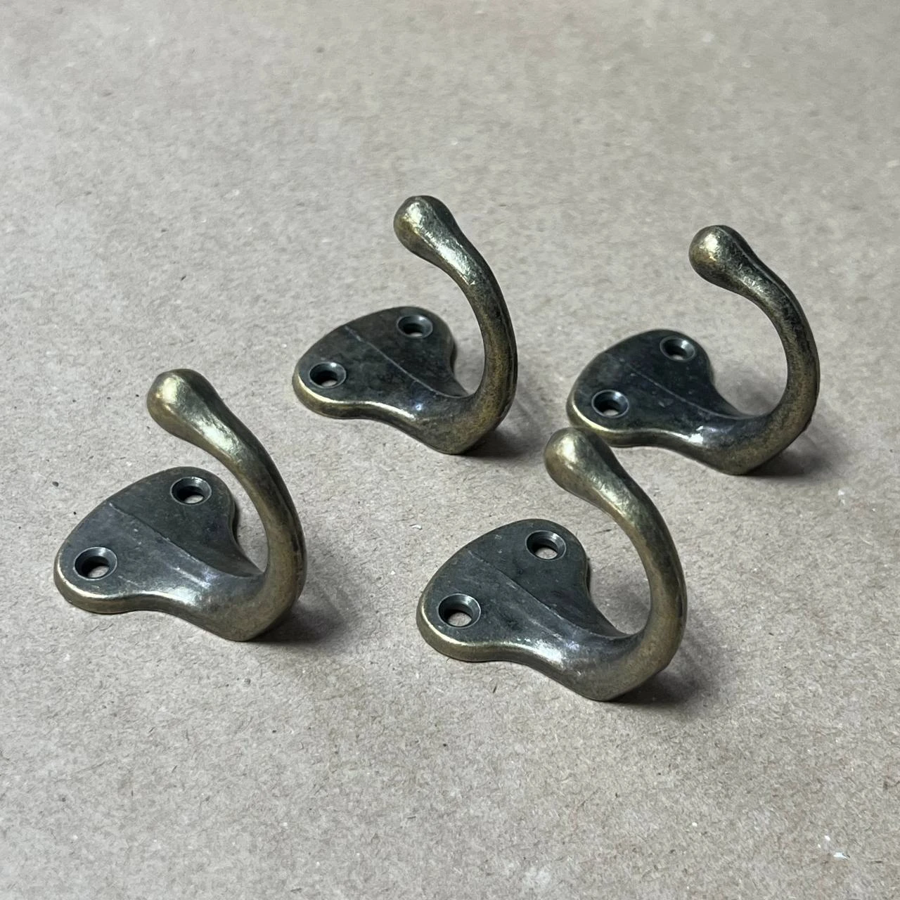 Крючок №12 металлический 3 х 4 см 4шт/упак