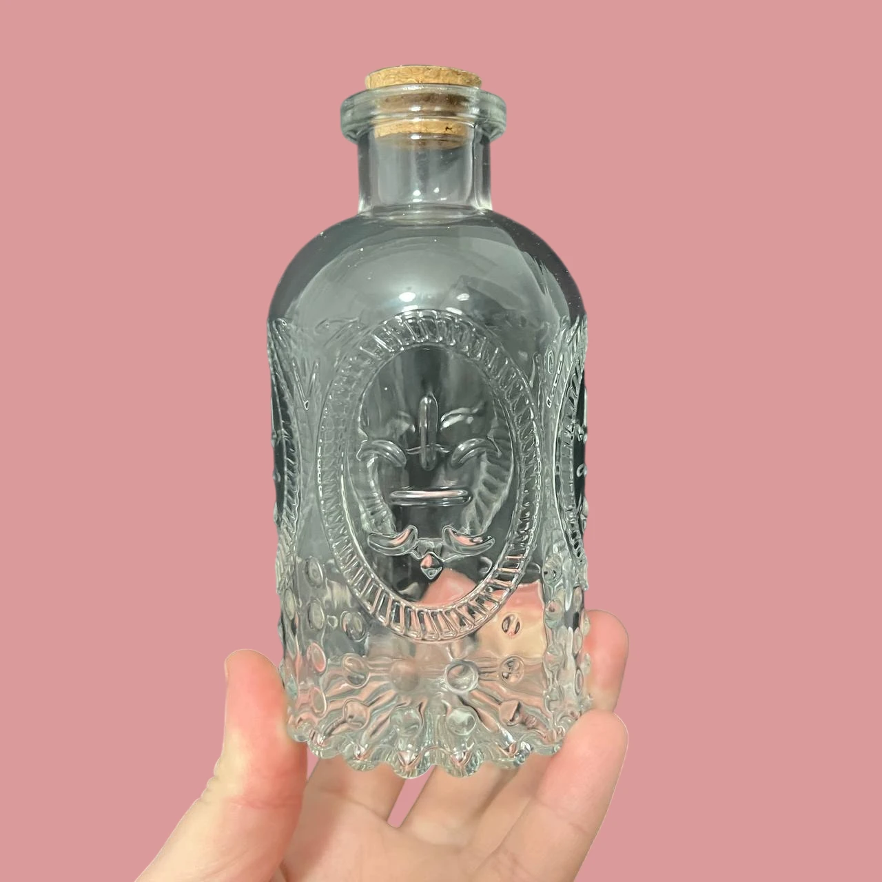 Банка BS19 стеклянная 6,5 х 13 см с пробковой крышкой и рельефным рисунком