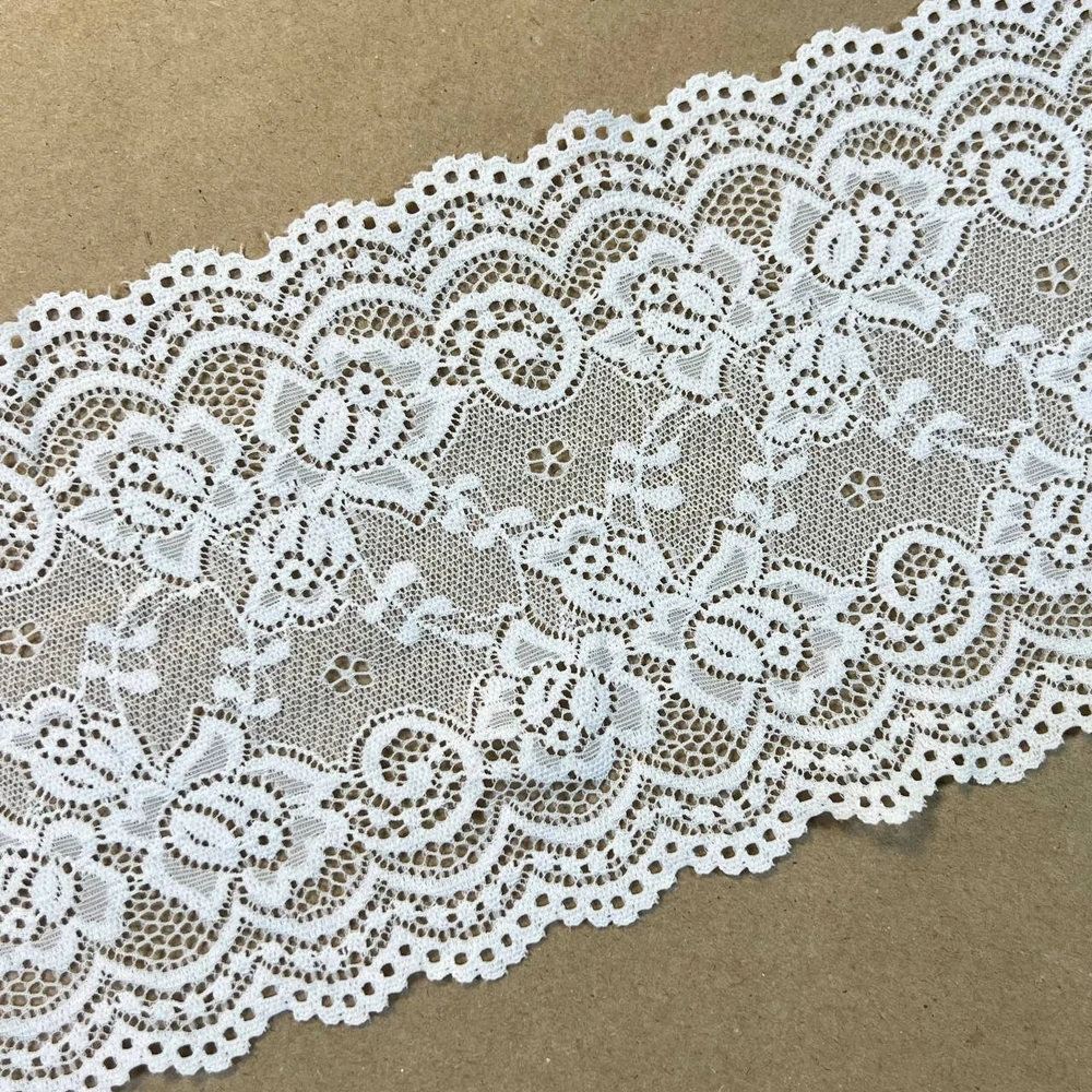 Кружево капроновое 14,5 см с цветочным узором белое