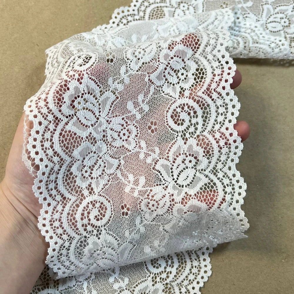 Кружево капроновое 14,5 см с цветочным узором белое