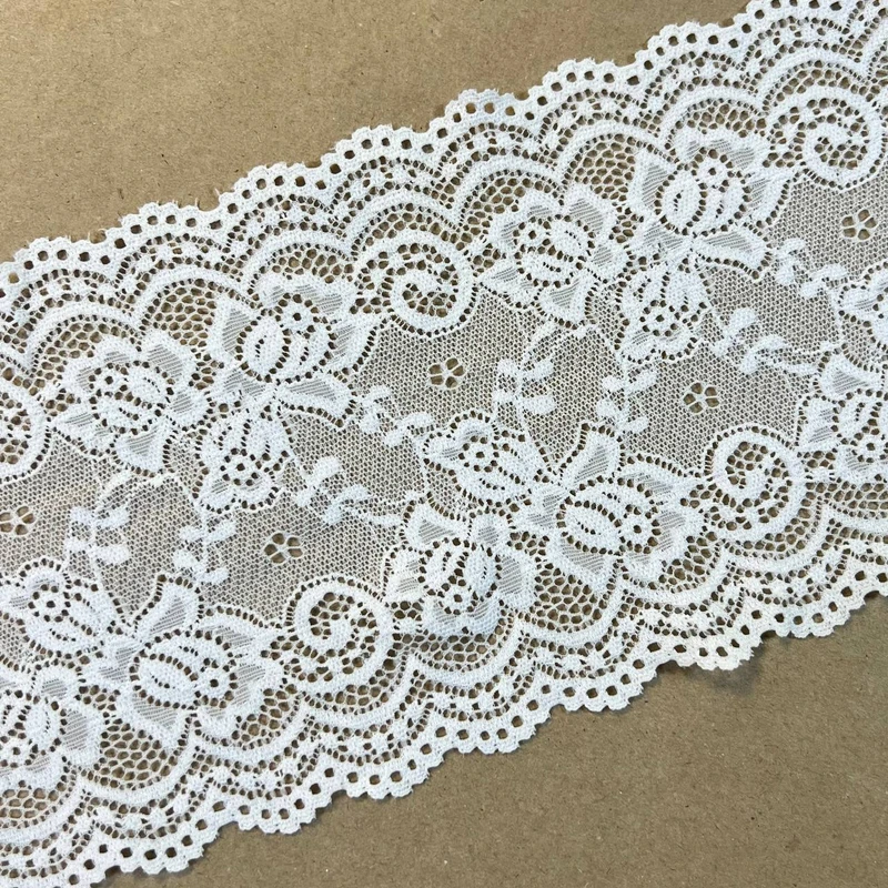 Кружево капроновое 14,5 см с цветочным узором белое