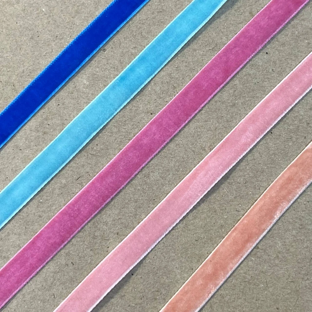 Лента бархатная 0,9 тонкая