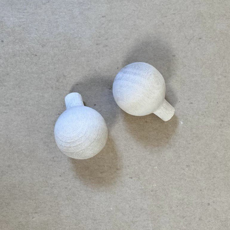 Ручка №10 деревянная шарик d - 1,5 см 2шт/упак