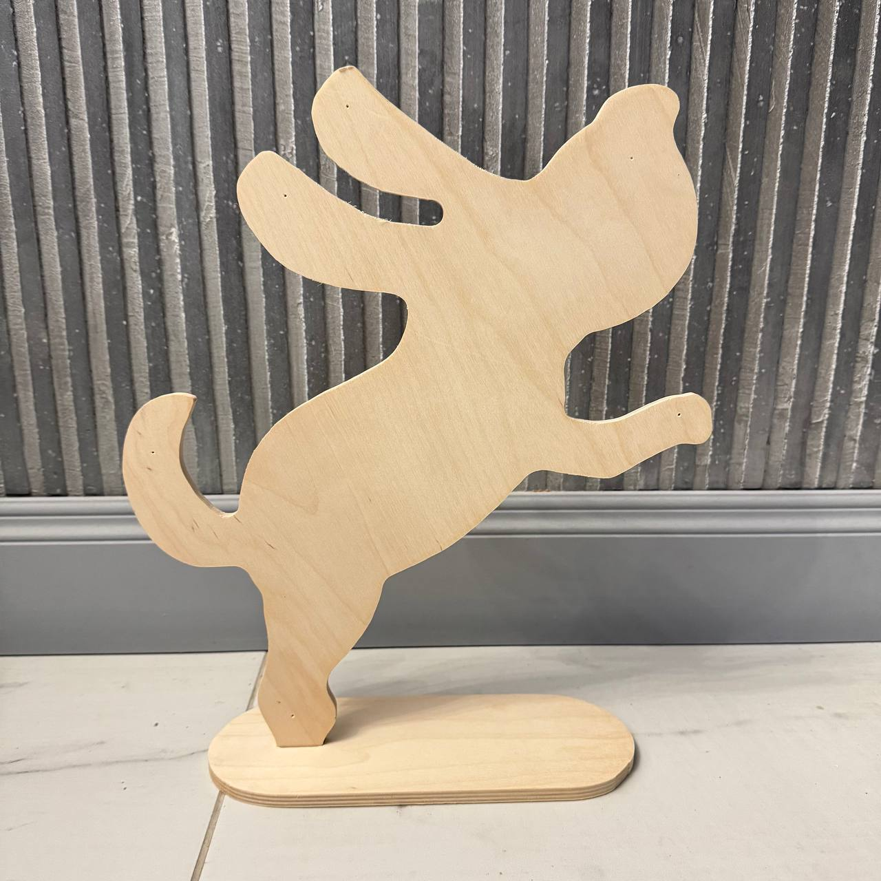 Заготовка Собака на подставке интерьерная