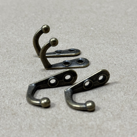 Крючок №2 металлический 3 х 2,5 см 4шт/упак