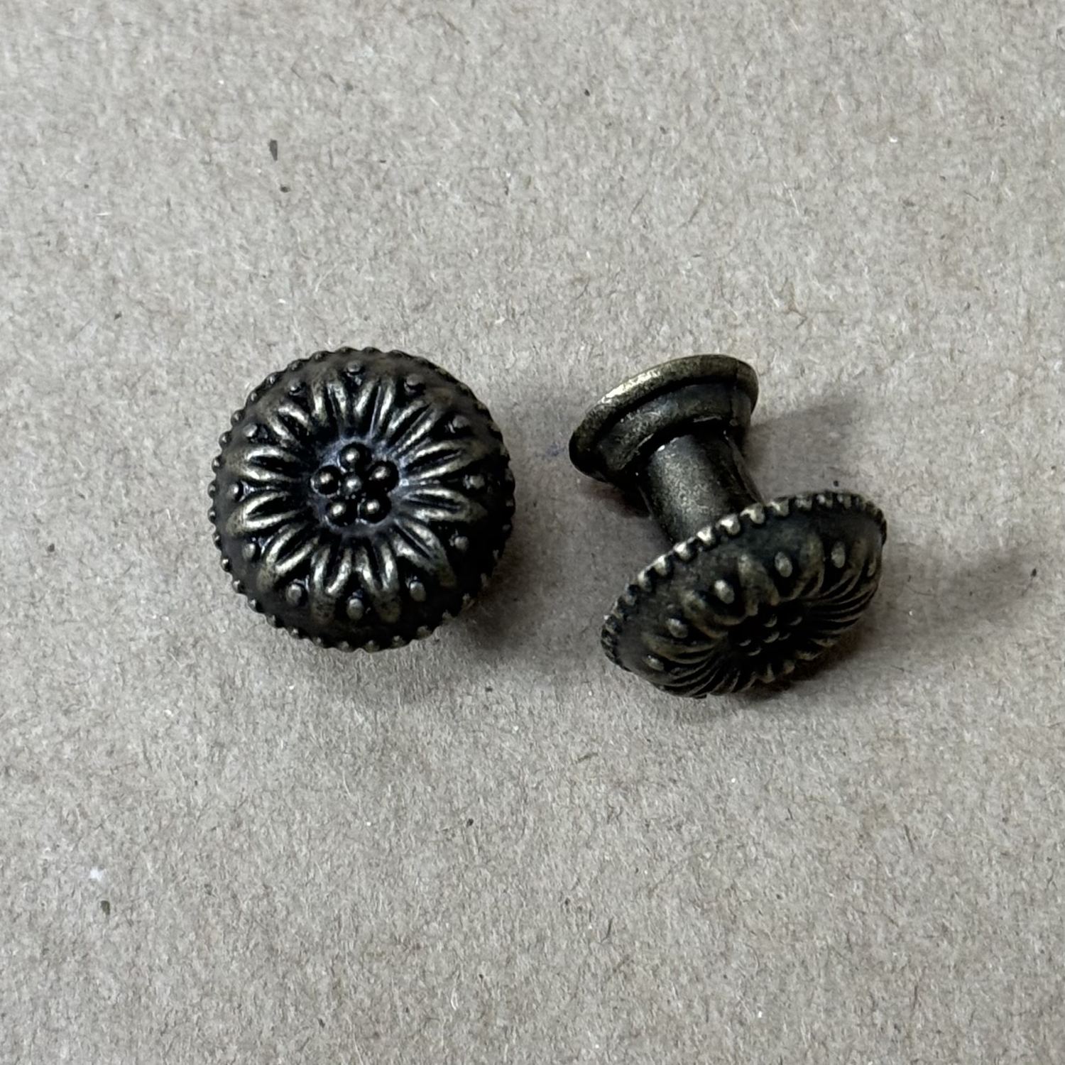 Ручка №12 металлическая 1,5 x 1,5 см 2шт/упак