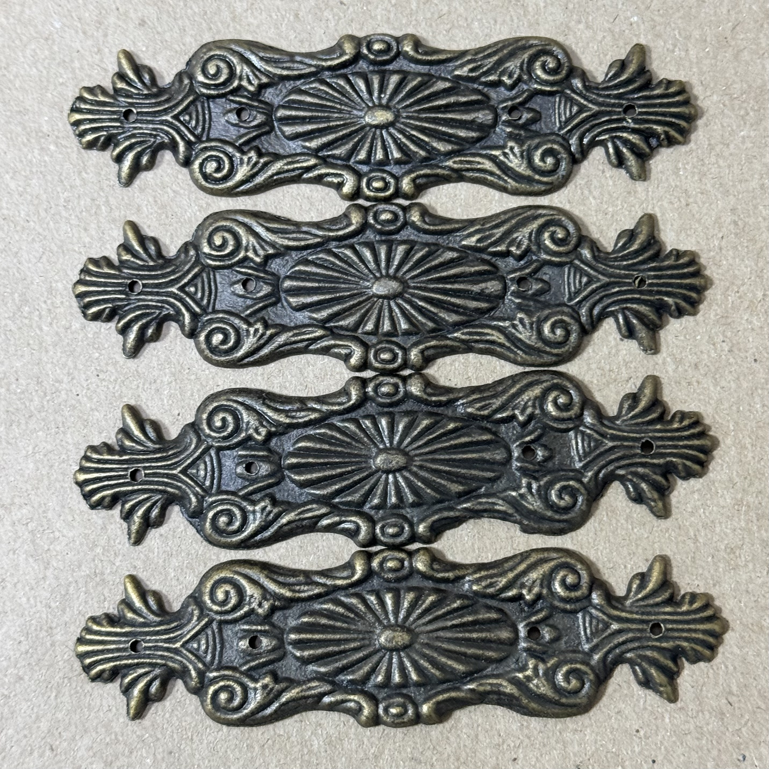 Накладки №1 металлический 8 x 2,5 см 4шт/упак