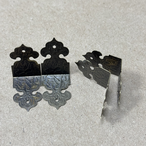 Уголок №4 металлический 2,5 x 1,5 см 4шт/упак