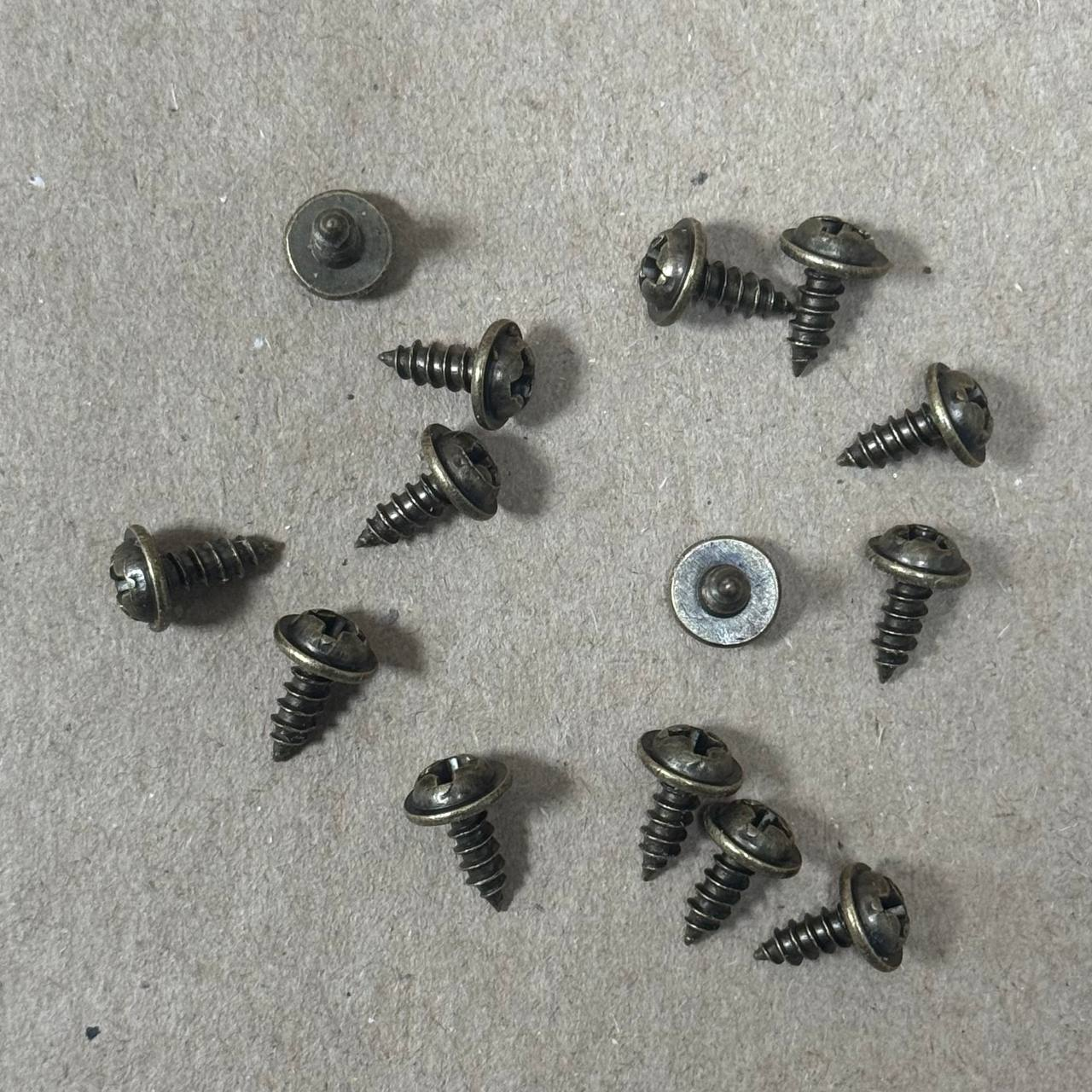 Шуруп №2 металлический 8 x 3 мм 10гр/упак