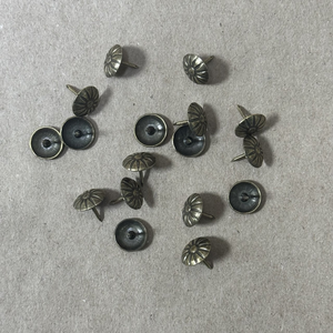 Гвоздь №3 металлический 11 х 11 мм с декоративной шляпкой 10гр/упак