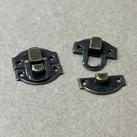 Замок №17 металлический 3 х 2,7 см 2шт/упак