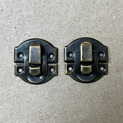 Замок №17 металлический 3 х 2,7 см 2шт/упак