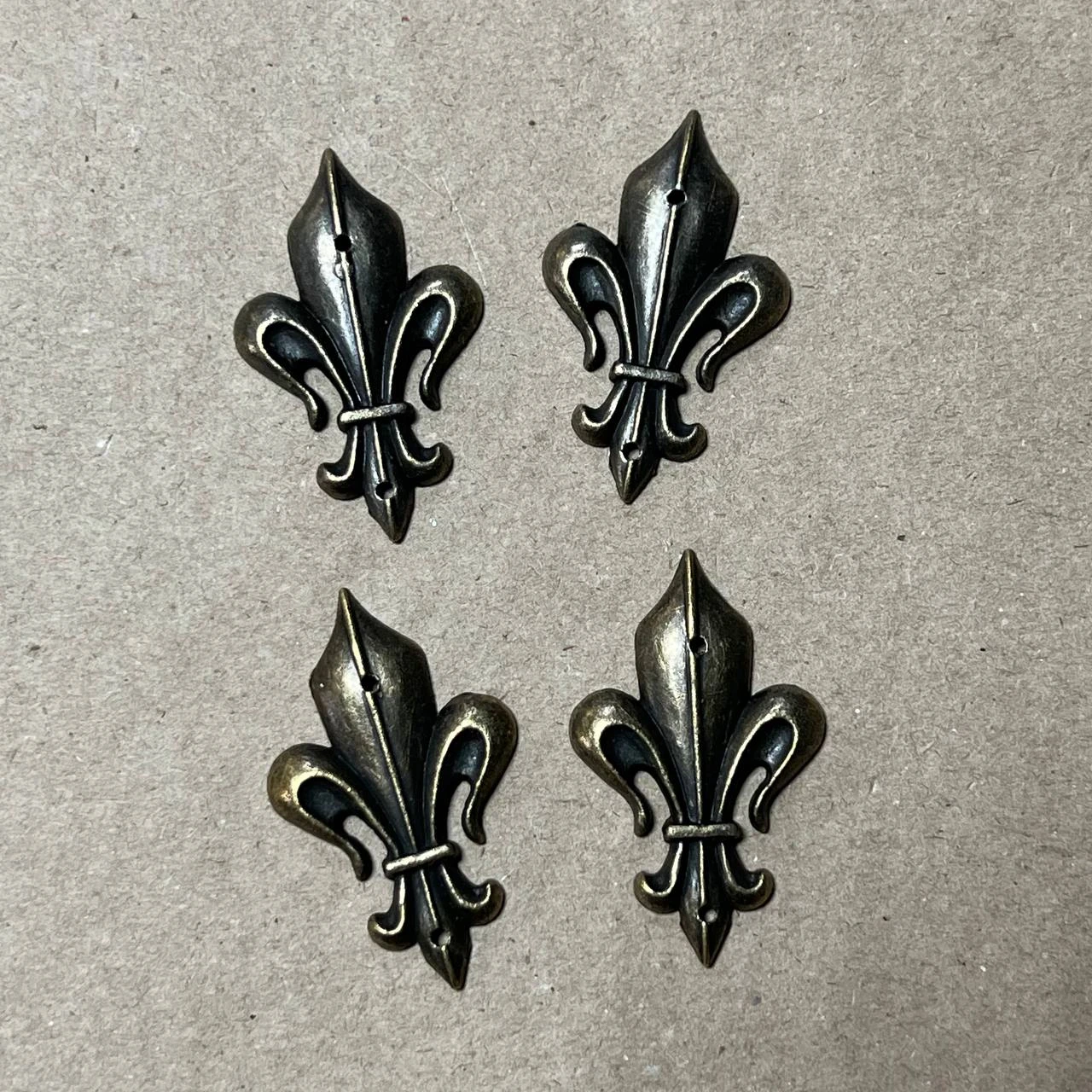 Накладка №2 металлическая 4,5 х 3 см 4шт/упак