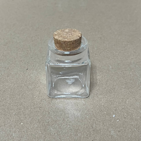 Банка BS11 стеклянная 4 х 5,5 см