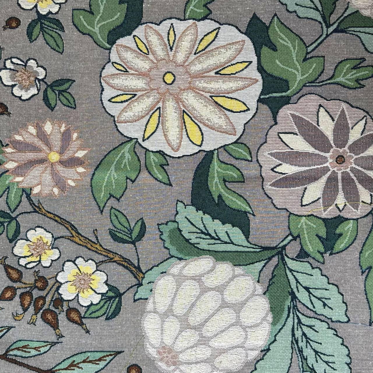 Гобелен №33 2 отреза 49 х 49 см